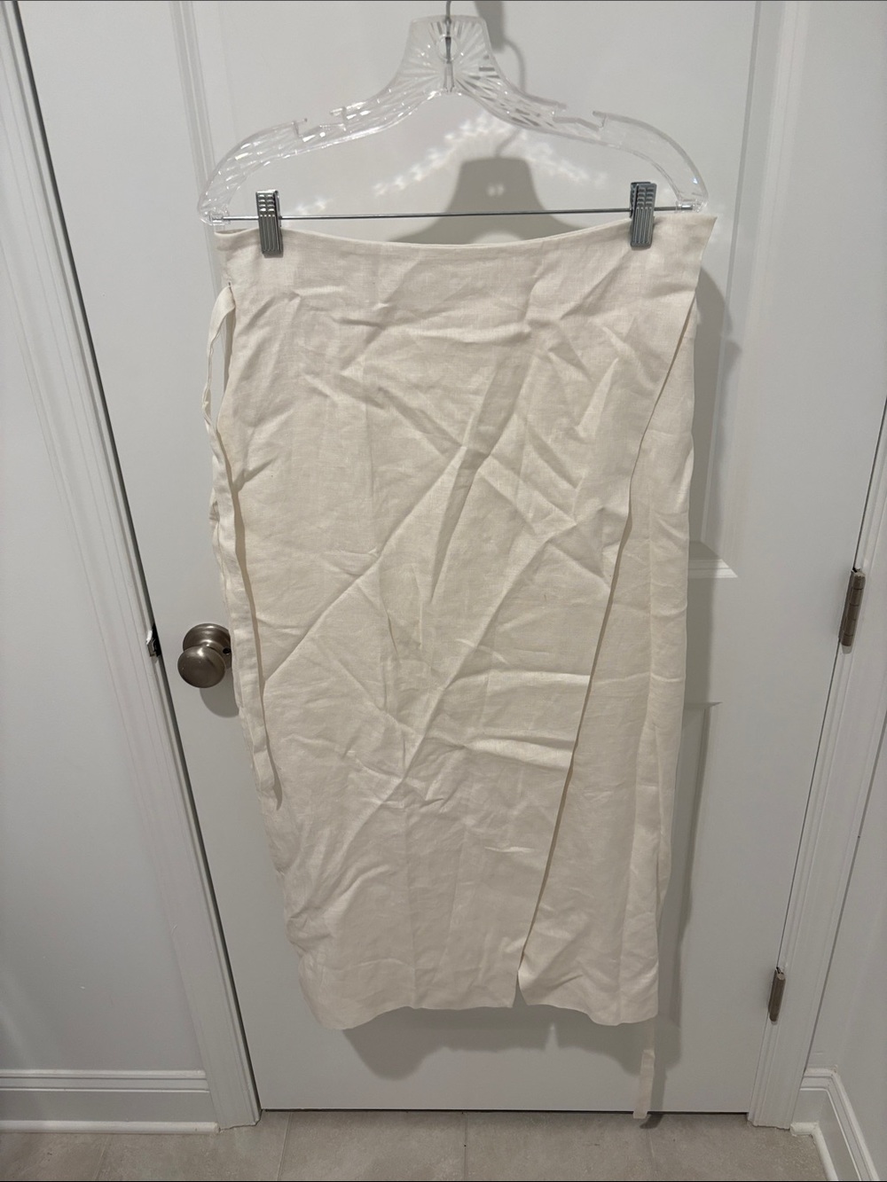 Banana Republic Cream Wrap-Style Midi Skirt